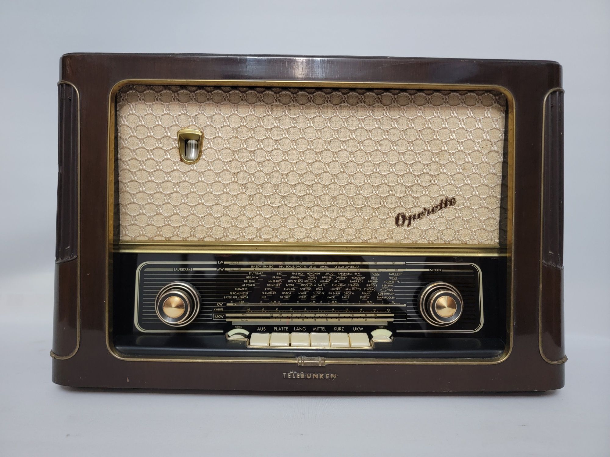 Rádio antigo reparado Telefunken