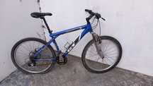 Bicicleta GT Avalanche 2.0 FOX Talas