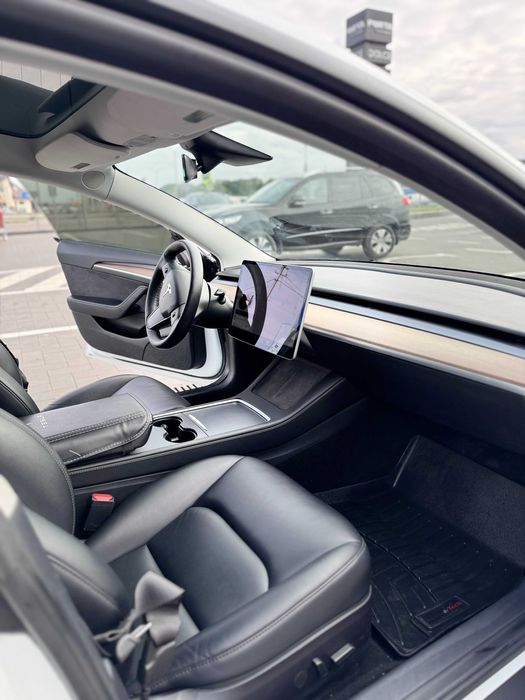 Tesla Model 3 Long Range Dual Motor AWD 2021 рік
