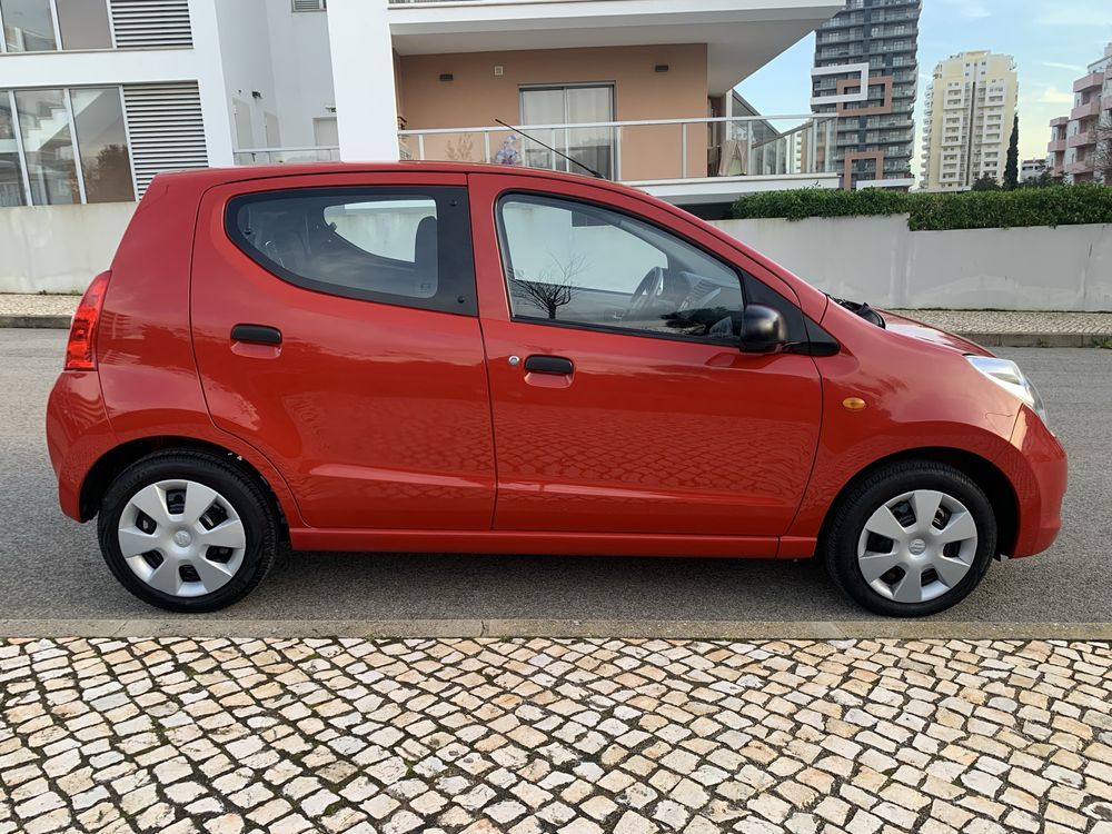 49 mil km * Suzuki 1.0 * 67 cv * 4 Pneus Novos * Histórico de Revisões