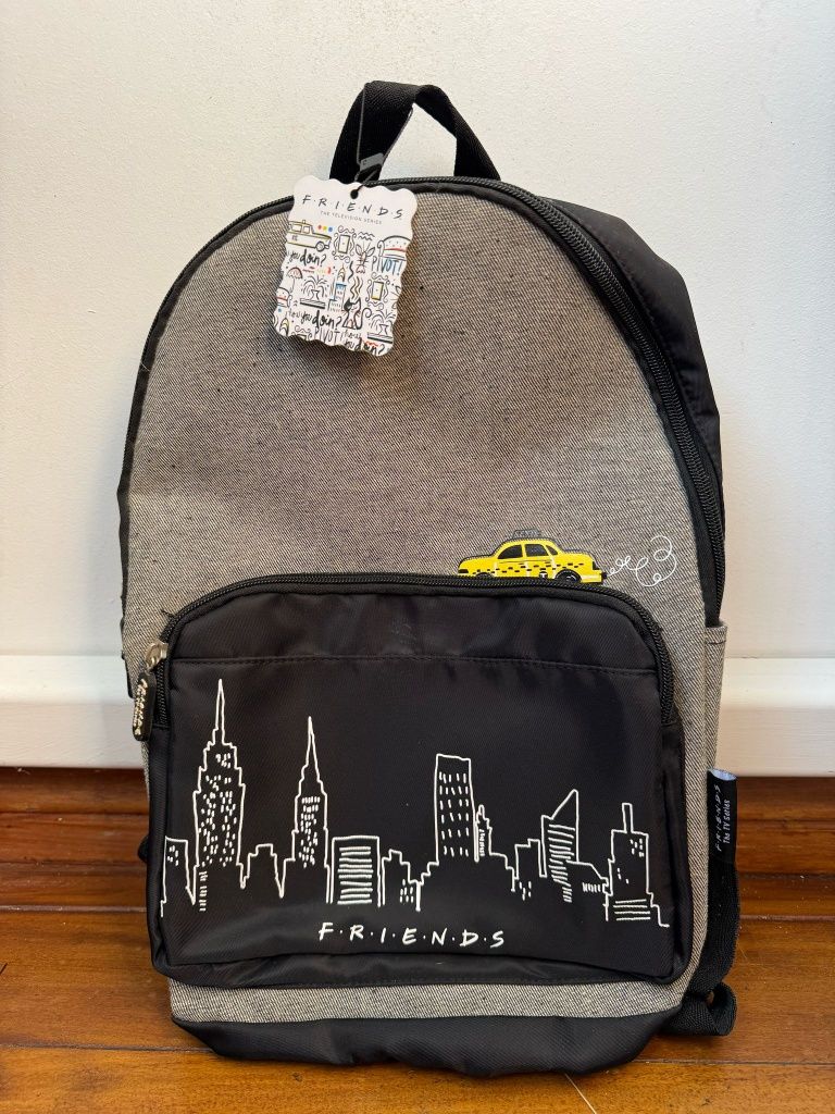 Mochila Friends ; Nova a estrear