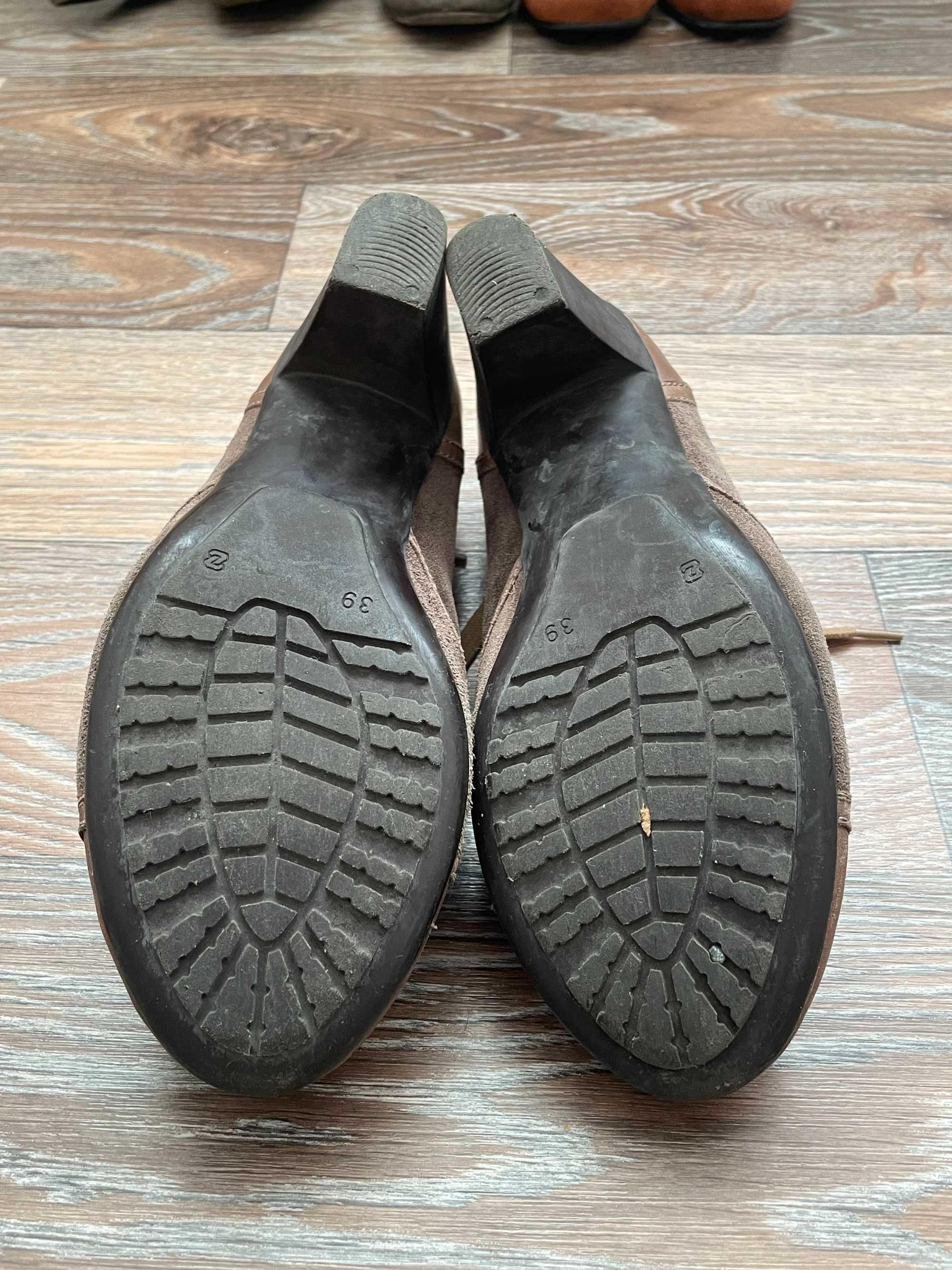 женская обувь: сапоги, ботинки (39 размер)