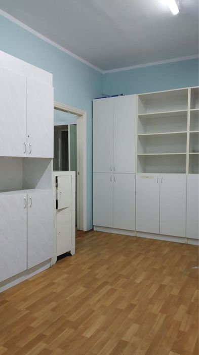 Продаж меблі, оргтехніки