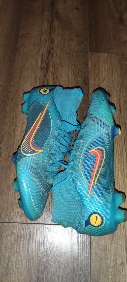 Używane korki profesjonalne Nike Mercurial Superfly 8 Elite FG r. 42.5