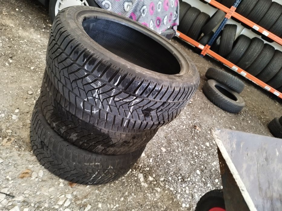 Opony Dunlop 245/45/r18