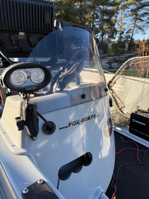 Łódź wędkarska RIVERFOX 420C + YAMAHA 40+dziobowy - komplet