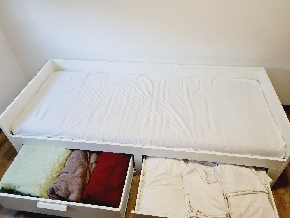Cama  extensível.