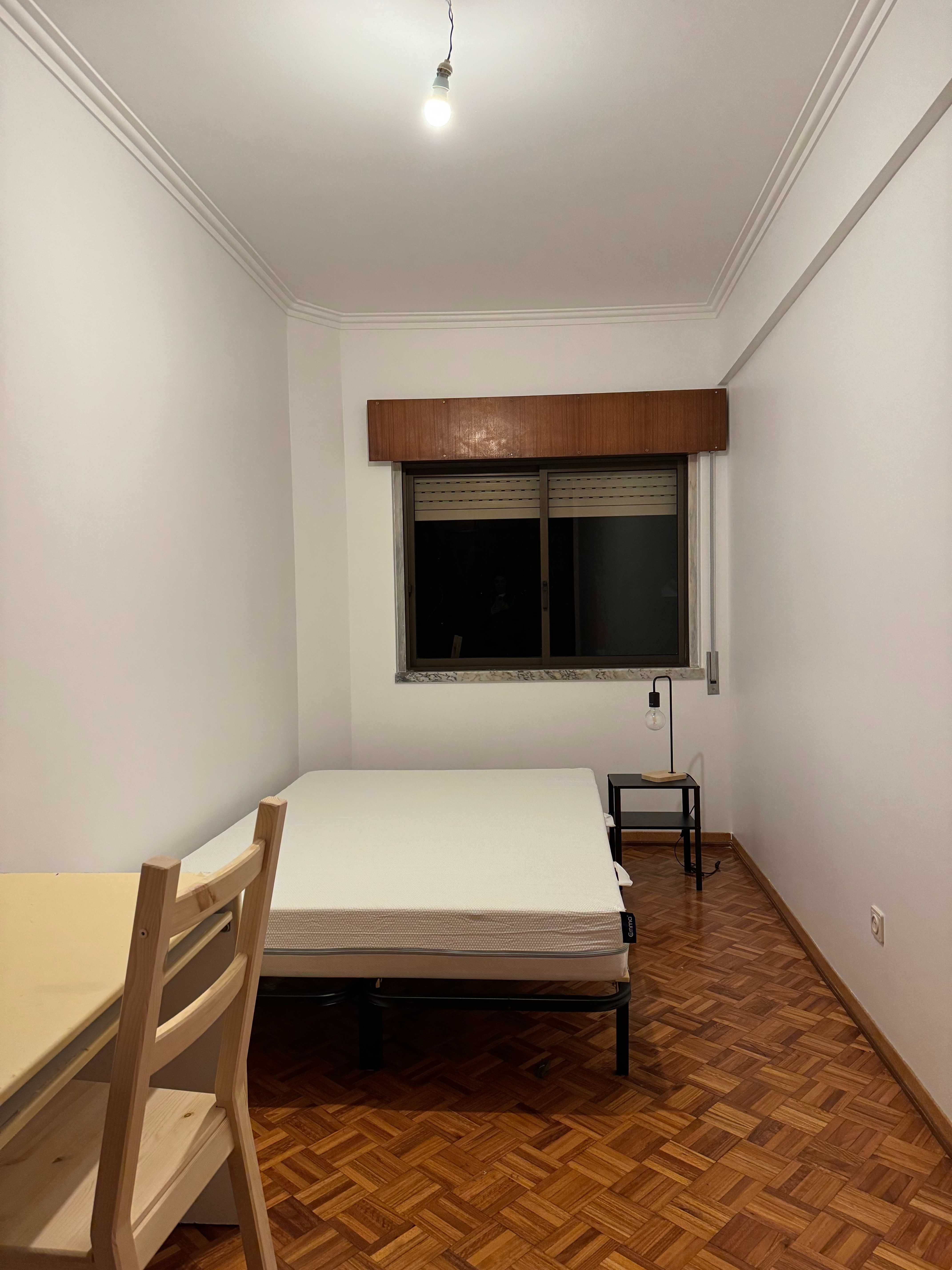 Arrendamento - Quarto de Casal e Solteiro