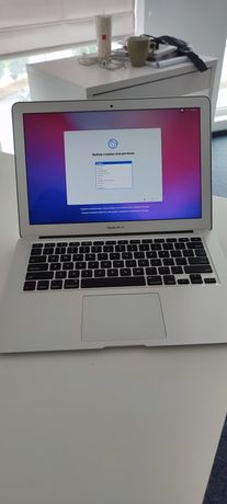 MacBook Air 2015, ОЗУ - 8 Гб, ПЗУ - 256 Гб, проц. - i7. Срочно!!!