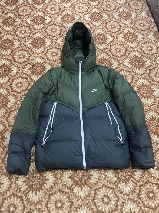 Зимння куртка пуховик Nike