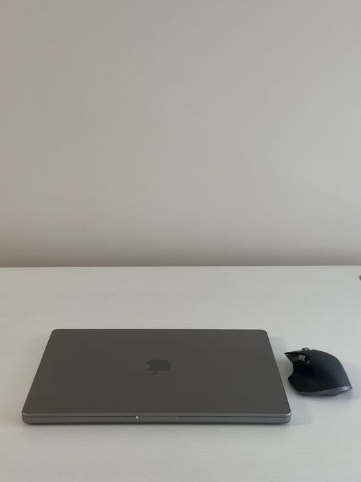 FVAT | Apple MacBook Pro 16,2" M1 Max 32GB RAM 1TB SSD Space Grey
