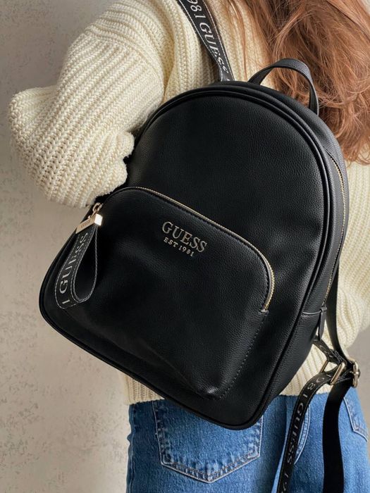 Класичний чорний рюкзак guess haidee