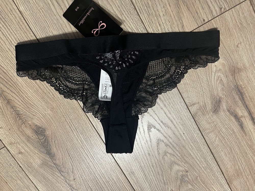 Koronkowe stringi Hunkemoller nowe z metka