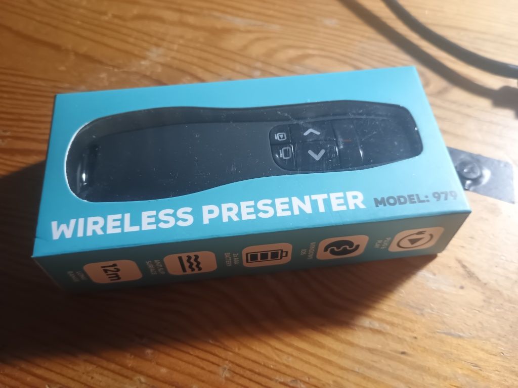 Nano wireless presenter model 979