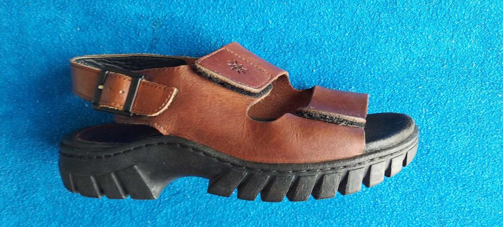 Сандалі жіночі / підліткові Clarks Springers Р. 38 устилка 23 см