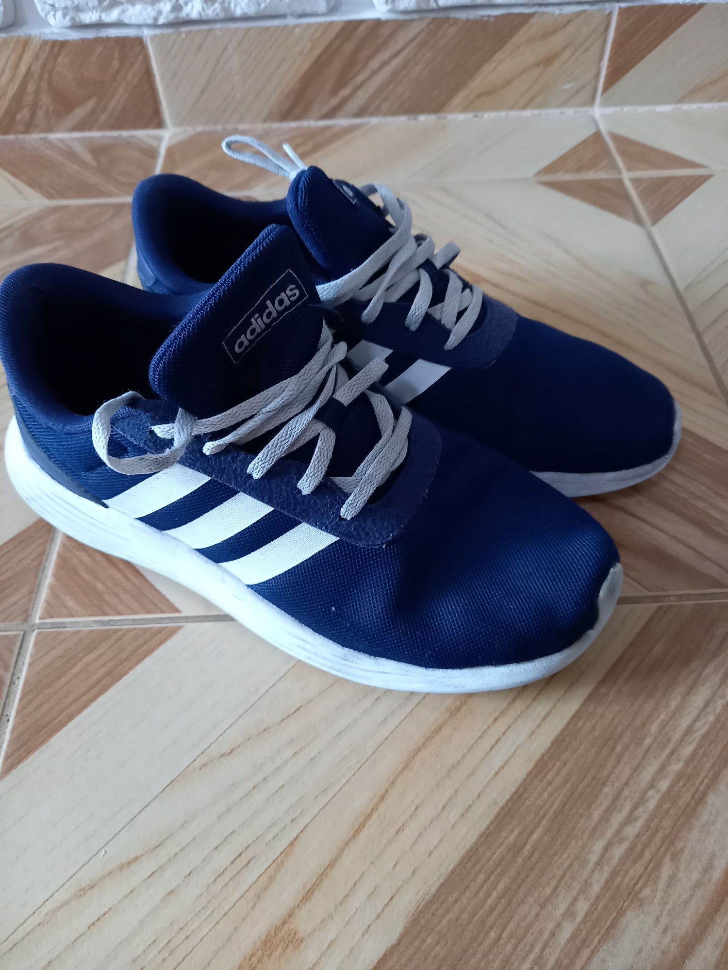 Buty Adidas rozmiar 40