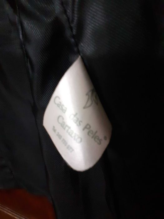 Casaco preto em pele genuina (casa das peles)