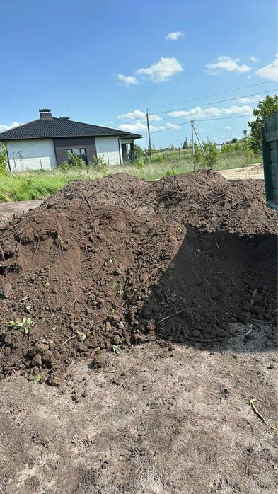 Земля на вимостку, глина, чорнозем хороший. Приємна ціна!