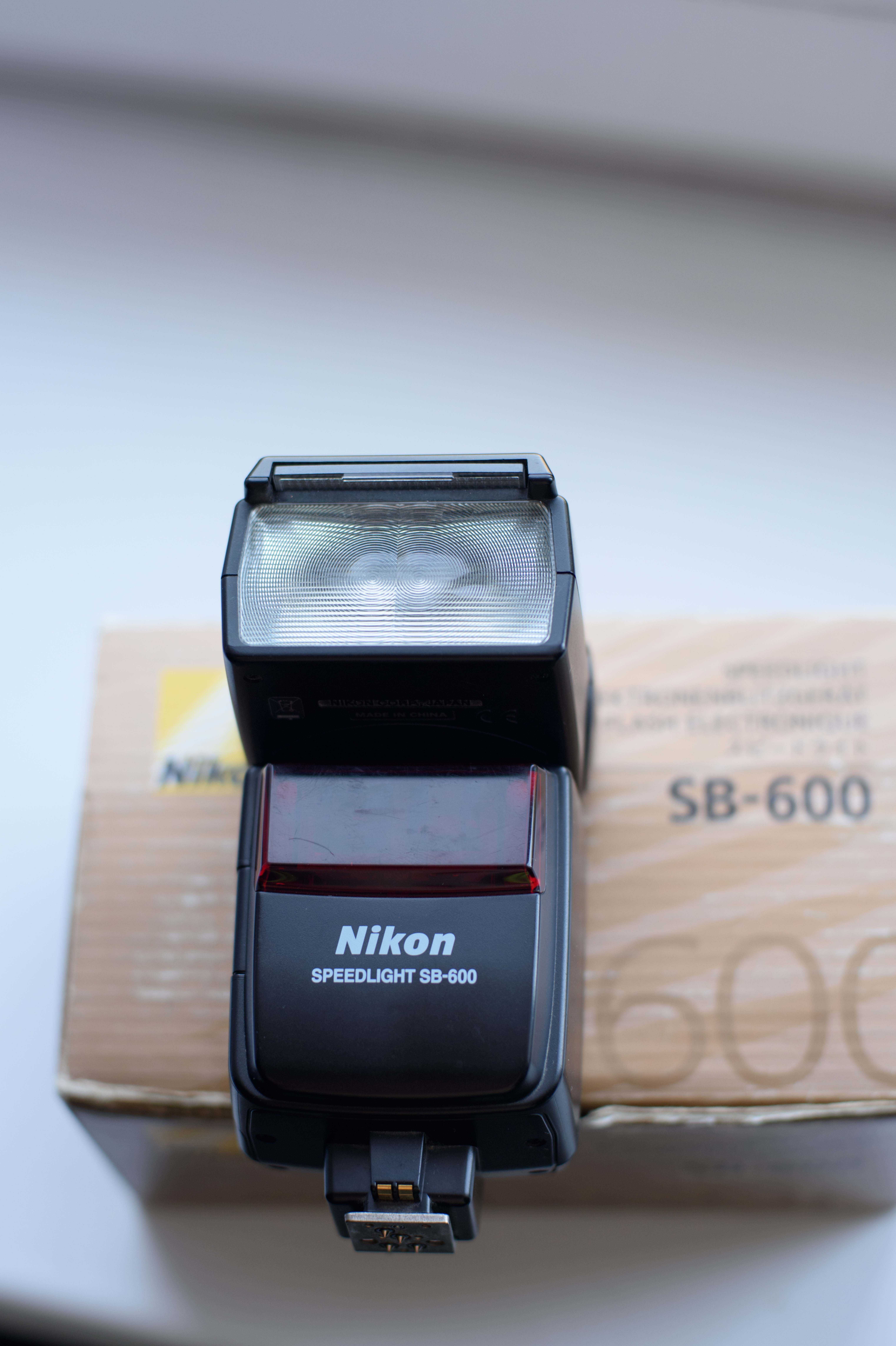Фотоспалах Nikon Speedlight SB-600