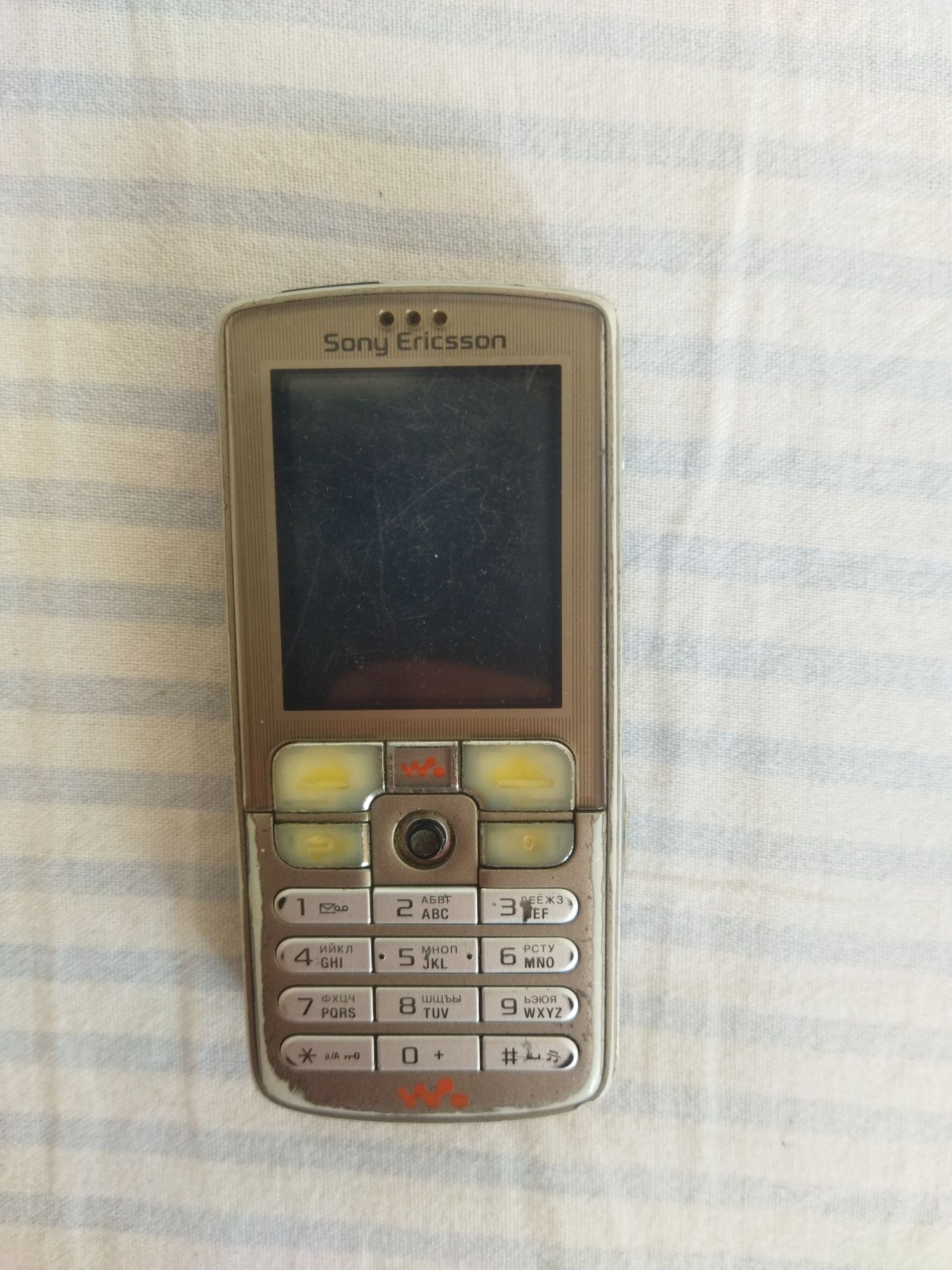 Sony Ericsson W700i