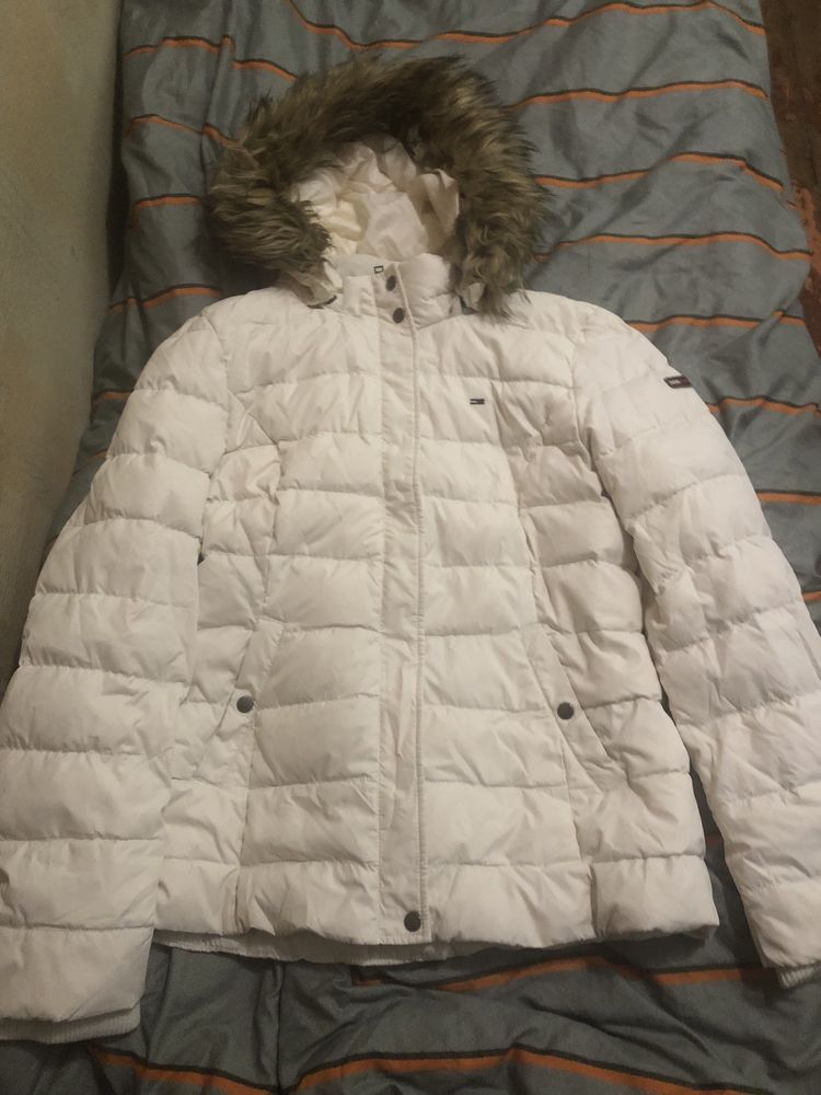 куртка від бренду Tommy Hilfiger