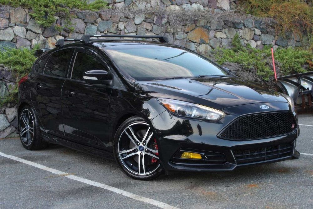 Ford Focus ST      2017