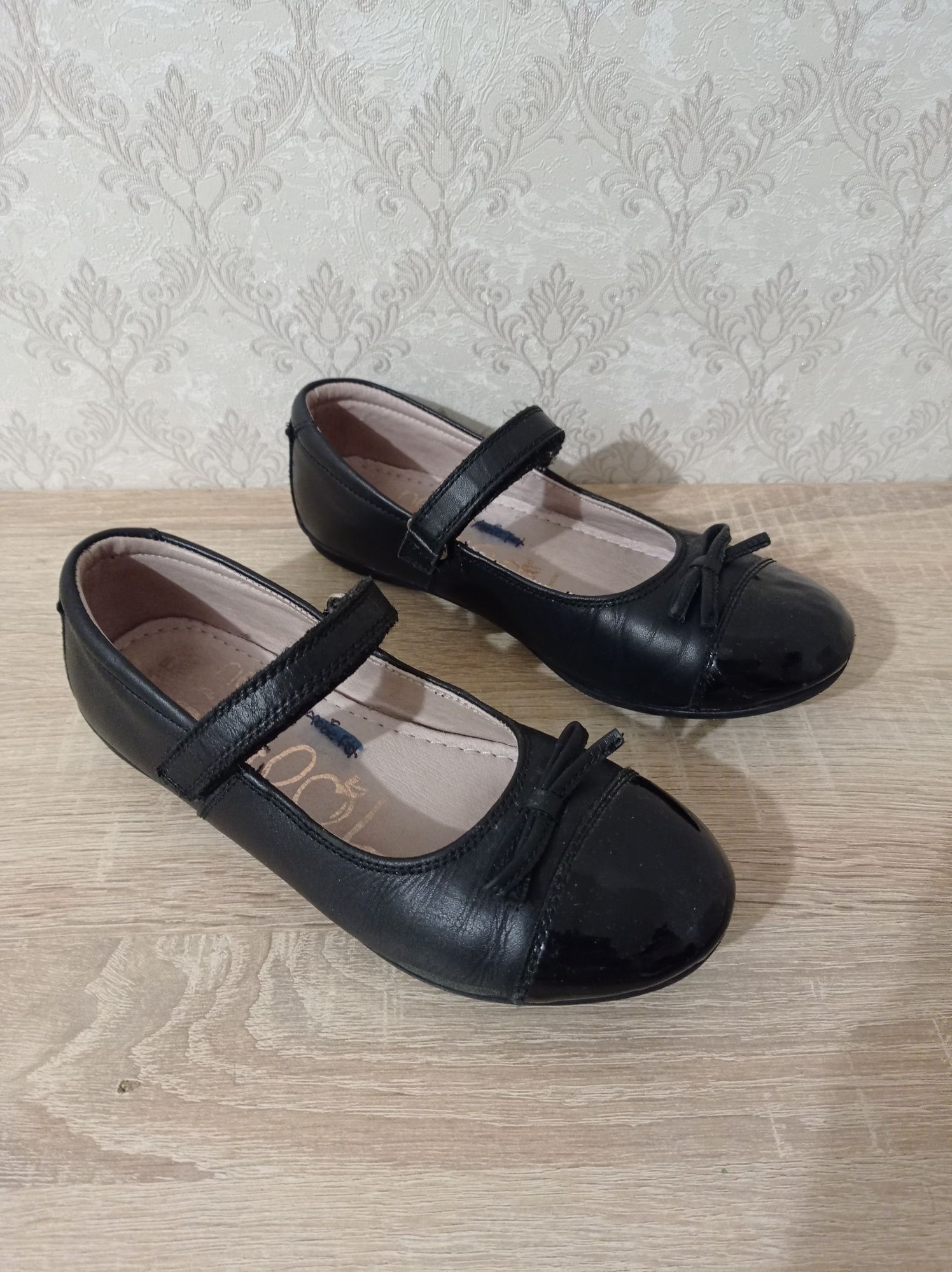 Туфли, кроссовки  Ecco, Next, New balance р.33, р.34, р.36, р.37, б/у