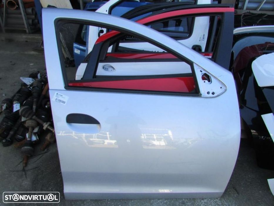 Porta Frente Direita Dacia Logan do ano 2013