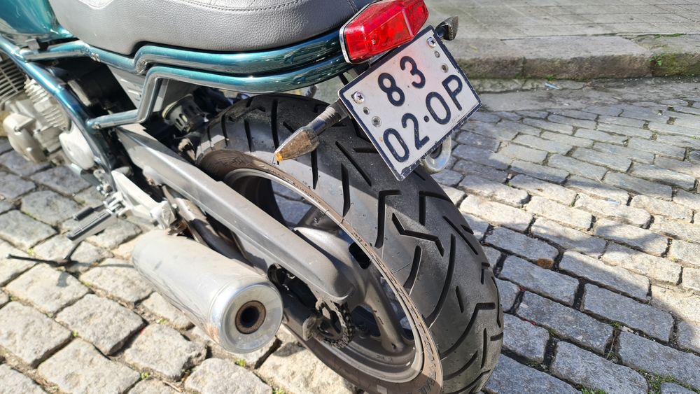 Street killer! Yamaha XJ600N personalizada. Muito material novo