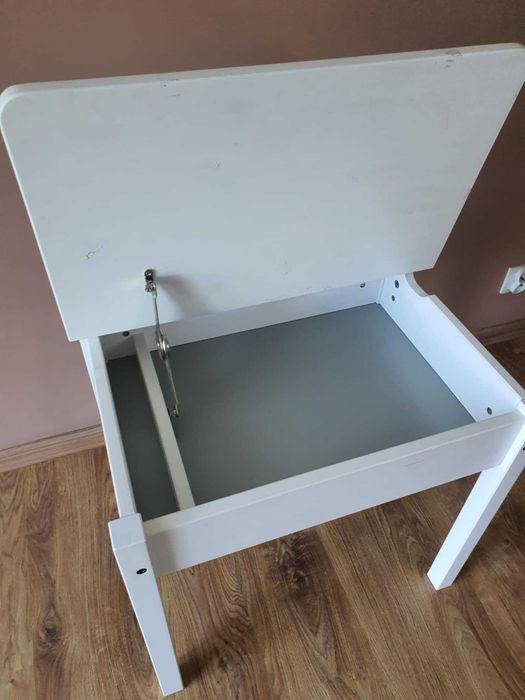 Biurko dziecięce IKEA Sundvik – białe, dobry stan