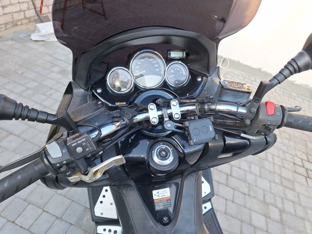 Продам T-MAX 500
