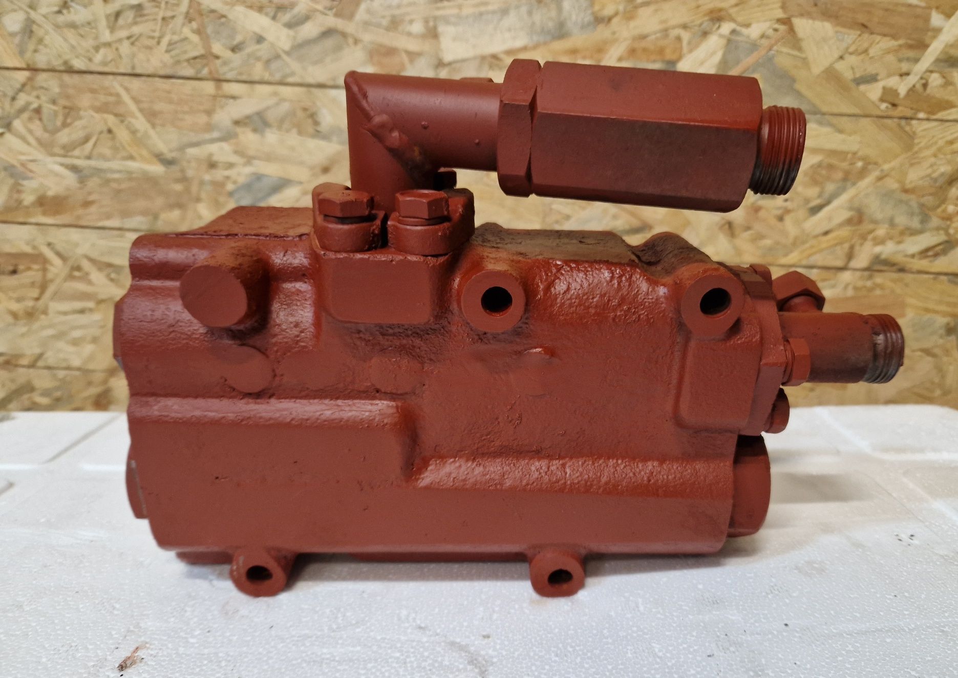 Zawór hydrauliczny ZBDV Ładowarka Fadroma Ł200 Ł201 Ł34 rozdzielacz