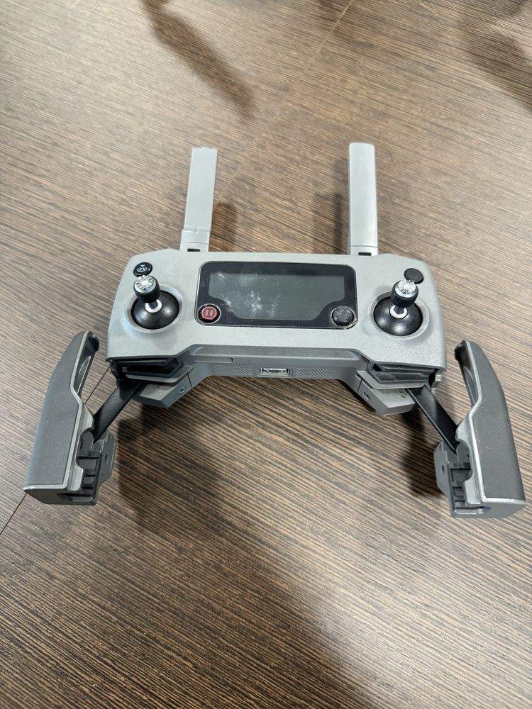 Drone DJI Mavic 2 Pro com kit Fly more combo