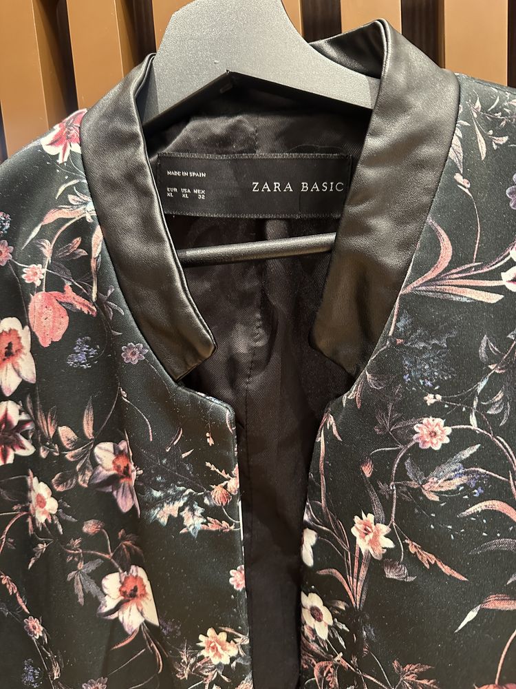 Пиджак Zara с принтом