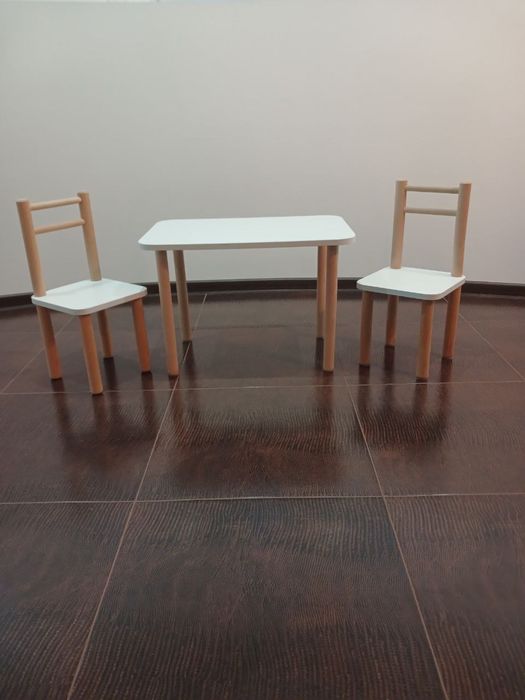 Стіл та 2 стільця