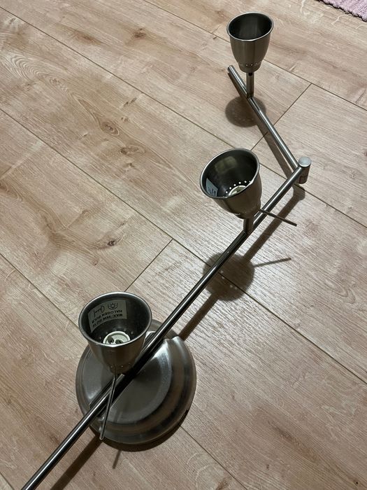 Candeeiro de teto prateado