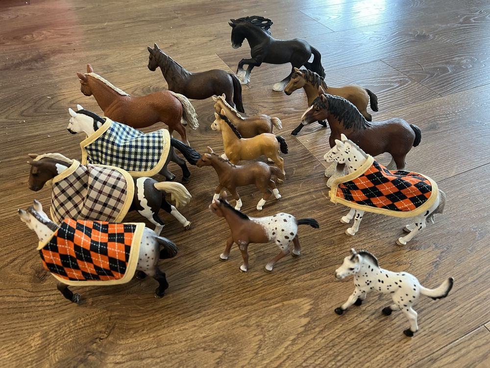 Stajnia Schleich 42110 z pudełkiem