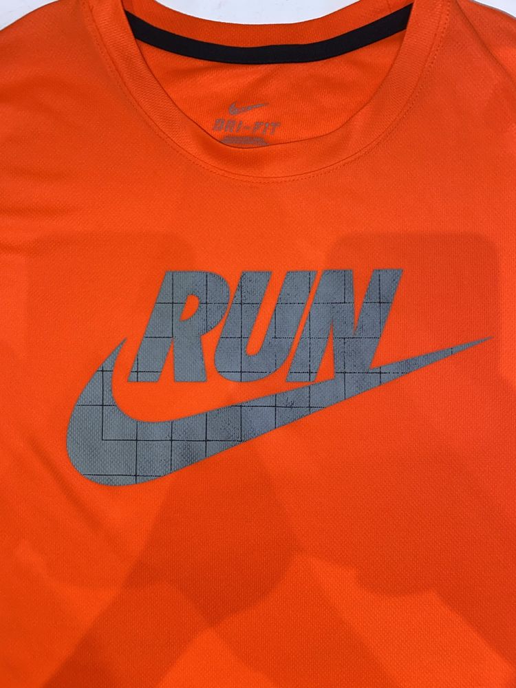 Футболка NIKE dri-fit чоловіча