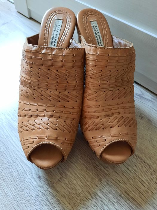 ZARA nowe klapki r 41 skóra i drewniany obcas