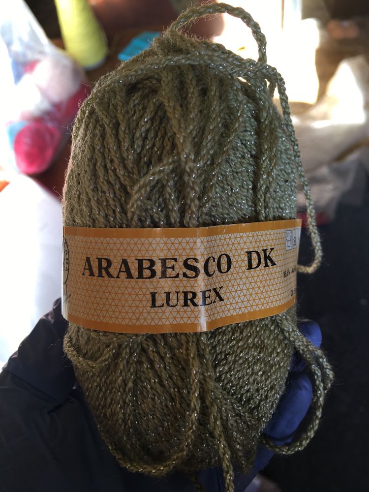 Novelos “Arabesco Dk Lurex” verde seco brilhante, 50 gramas