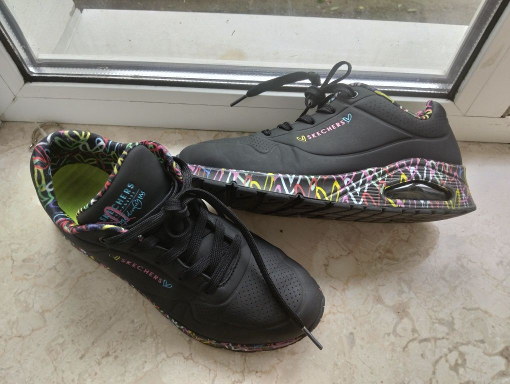 Skechers женские кроссовки 40 р