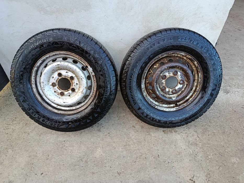 Шини Зимові 2шт 225/70 R15C Continenta VancoWinter 2