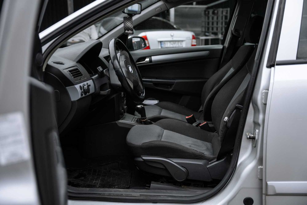 Opel Astra H 1.7 DTH - Власник. Пригнав в 2019 році.