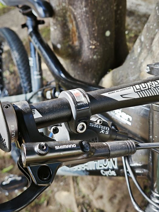 Rockrider 6.3 Suspensão total 26"