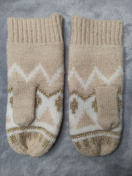 Варежки женские Primark