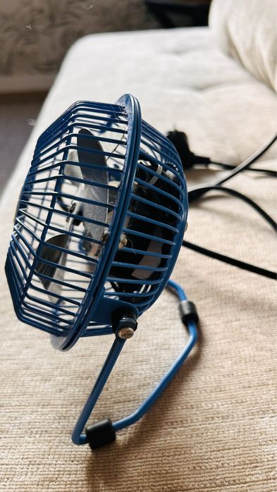 Ventoinha de secretária portatil