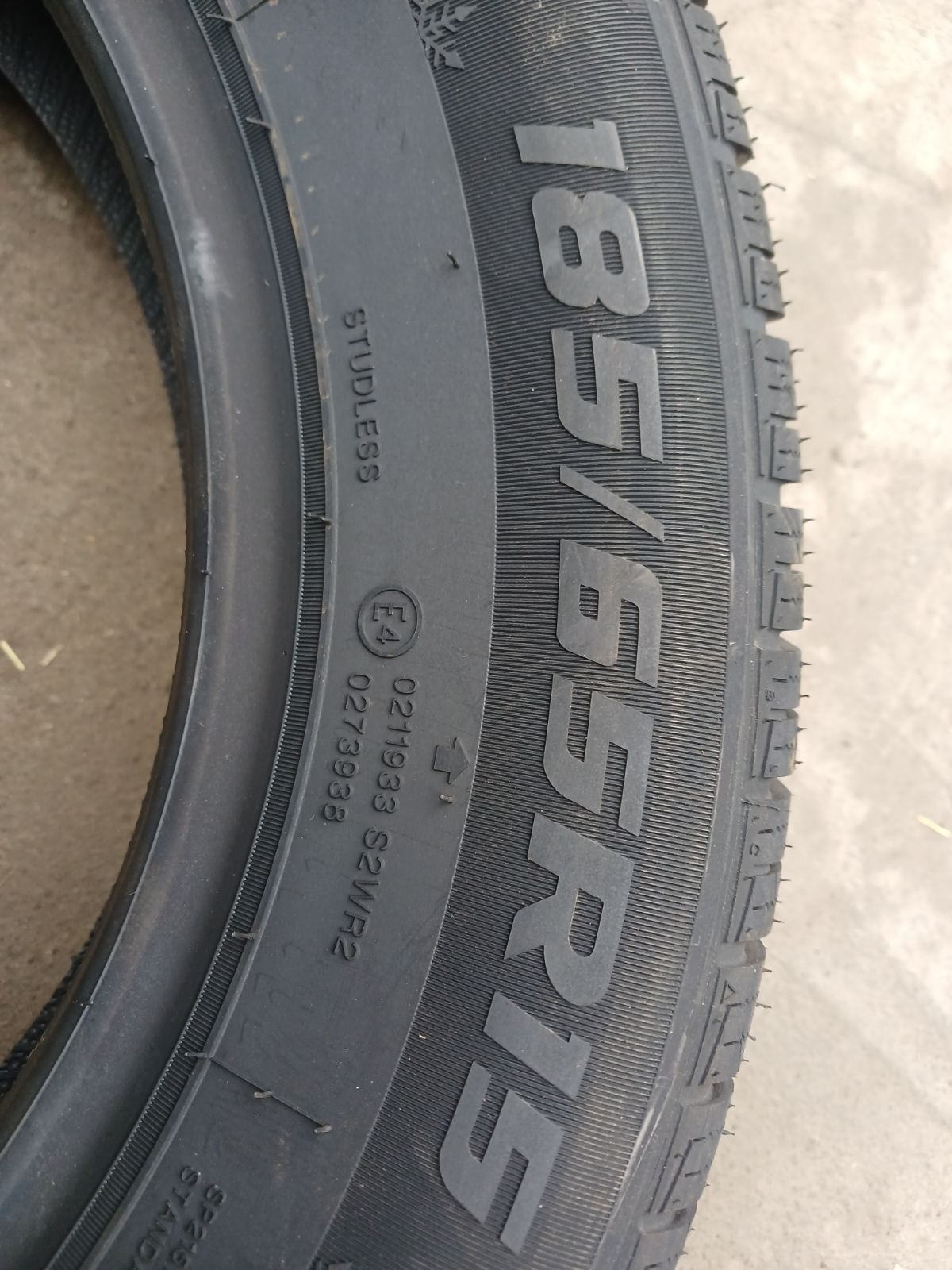 Автошины зимние 185/65R15