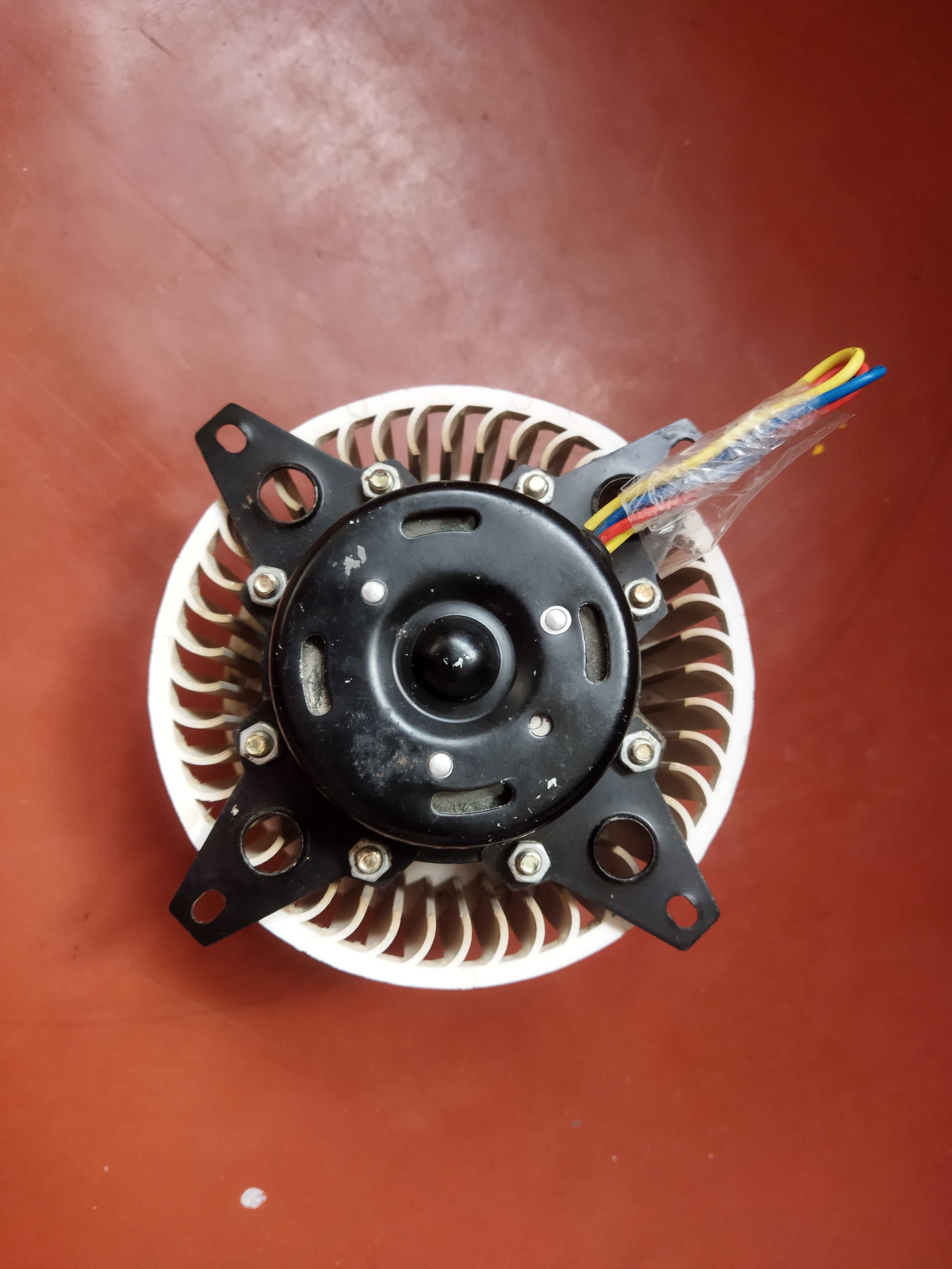Мотор 3-х скоростой для вытяжки 125W.