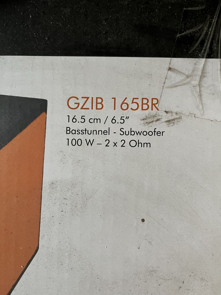 Сабуфер у корпусі Ground Zero  GZIB 165 BR