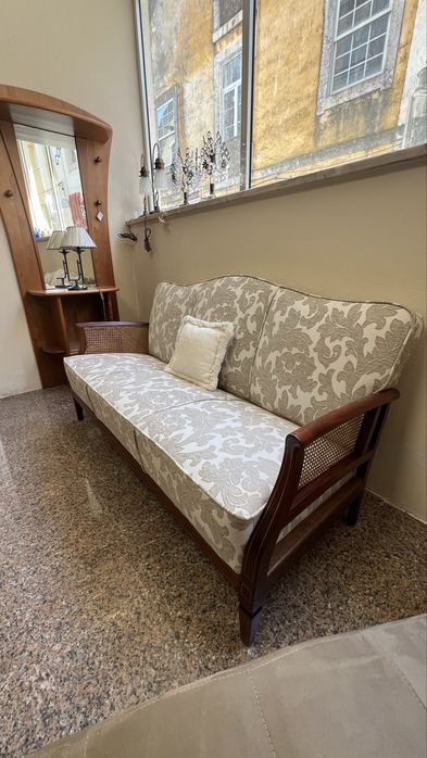 Sofa antigo recuperado